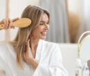 باورهای غلط درباره موهای چرب: ۷ اشتباهی که باید در مورد موهای چرب ترک کنید