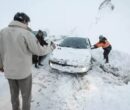 بسته‌شدن چندین جاده کشور به دلیل بارش سنگین برف/ بی‌توجهی به هشدار‌ها جان مسافران را گرفت