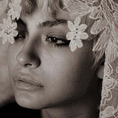 بیوگرافی ستایش دهقان؛ از کودکی تا درخشش در سینما و تلویزیون