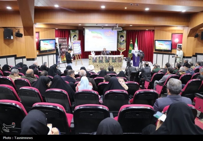 تسنیم به خوبی برای جنگ رسانهای به میدان آمده است تسنیم به خوبی برای جنگ رسانهای به میدان آمده است
