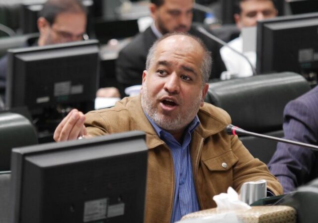 خضریان: آقای مدنی‌زاده! از عاقبت همتی درس بگیرید