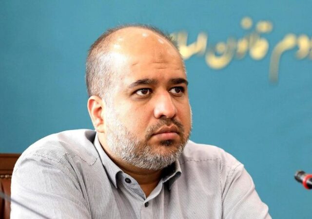 خضریان: هیچ کجای جهان دولت بازار مسکن را اینگونه به هم نمی‌ریزد