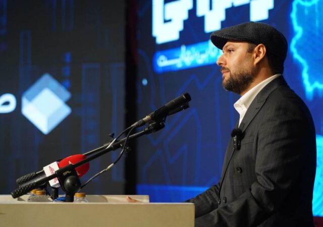 دستورالعمل بانک مرکزی با رویکرد سلبی صرافی‌ها را با چالش روبه‌رو می‌کند/هشدار نسبت به بلوکه‌کردن ۴۰۰ میلیارد سرمایه اولیه صرافی‌ها در موسسات اعتباری/ دستورالعمل کارگزاران رمزپول تا رفع ابهامات تعلیق شود