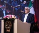 عارف: تورم تصمیمگیریها زمینه را برای فساد فراهم میکند عارف: تورم تصمیمگیریها زمینه را برای فساد فراهم میکند