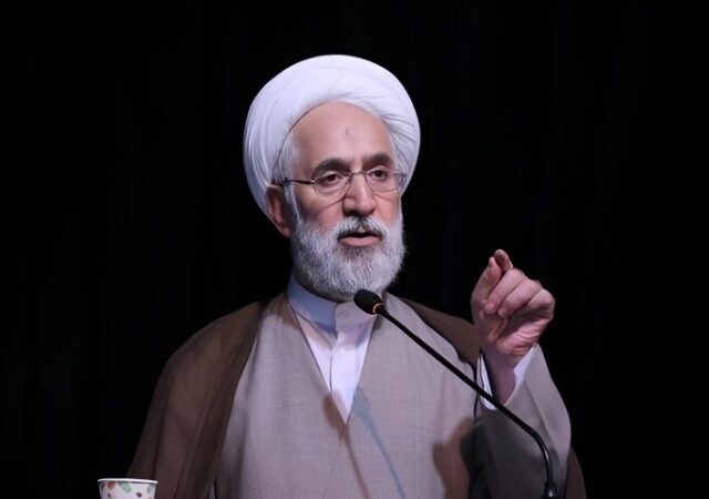 موحدی آزاد: قم باید الگویی تحول‌آفرین و اثرگذار برای کل کشور باشد