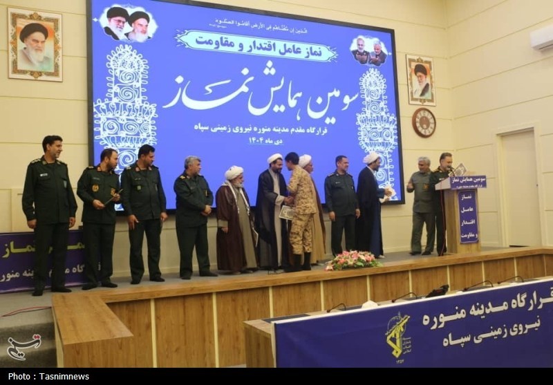 نماز عامل اقتدار و مقاومت در مکتب جهاد و ولایت نماز عامل اقتدار و مقاومت در مکتب جهاد و ولایت