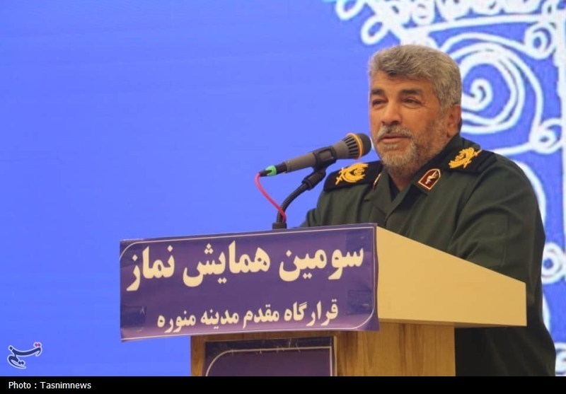 نماز عامل اقتدار و مقاومت در مکتب جهاد و ولایت نماز عامل اقتدار و مقاومت در مکتب جهاد و ولایت