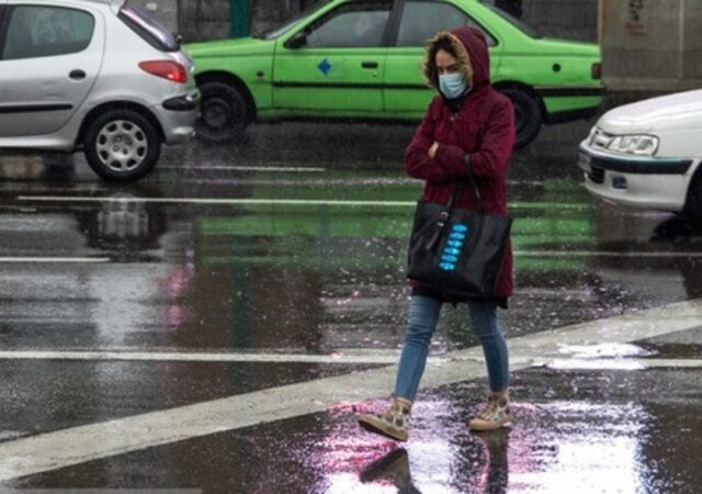 پیش بینی هوای تهران فردا ۲۹ آذر ۱۴۰۴/ ماندگاری هوای سرد و افزایش تدریجی آلاینده‌ها