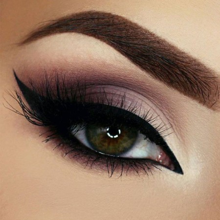 نحوه ترکیب سایه تیره برای چشم درشت