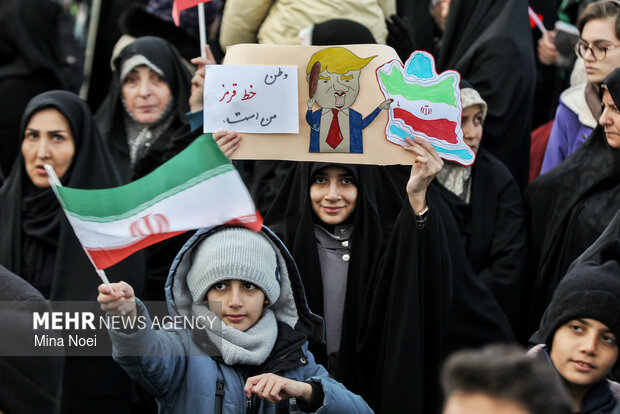 اراده‌ورزی مسئولانه در بحران؛ کنشگری زنان برای مقابله با دشمن