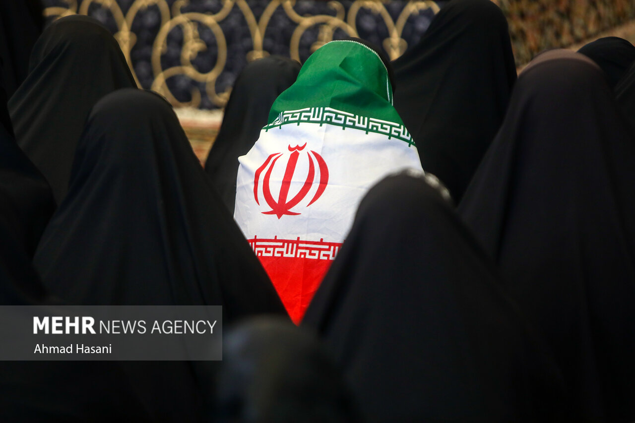 حجاب تدبیر اسلام برای امکان حضور فعال و آزادانه زن در جامعه حجاب تدبیر اسلام برای امکان حضور فعال و آزادانه زن در جامعه