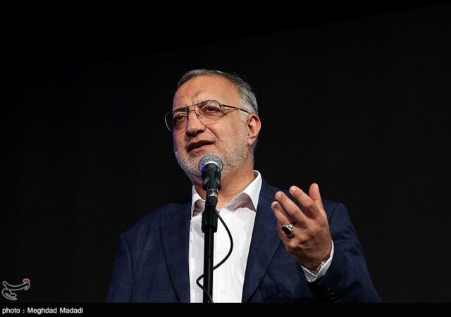 مسئولان باید بار مردم را هم‌چون دوران دفاع مقدس بر دوش بگیرند