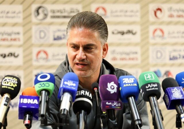 اعتراض سرمربی فولاد به پنالتی اعلام‌نشده مقابل خیبر