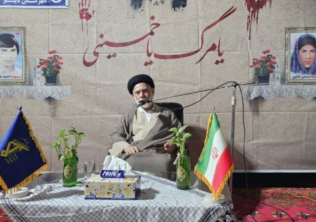 امام جمعه دیر: راهپیمایی ۲۲ بهمن امسال پاسخ قاطع ملت به فتنه‌ها است