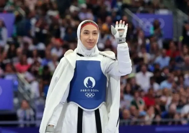 درخشش مدال طلا بر گردن مبینا نعمت زاده