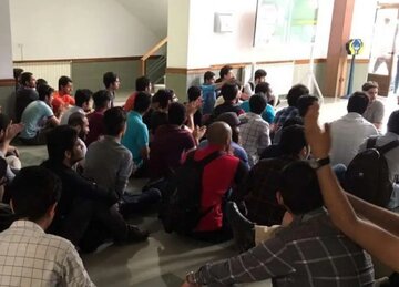 شرق: حداقل ۱۸۰ نفر از دانشجویان دانشگاه‌های تهران پیامک ممنوعیت ورود به دانشگاه دریافت کردند