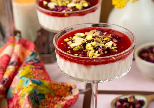 طرز تهیه دسر محلبی با به/ انتخابی خوش‌عطر و وسوسه‌انگیز برای روز‌های سر زمستان