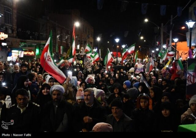 52شب حضور مردم کردستان در میدان؛ روایت همبستگی زنده در کف خیابان+تصویر