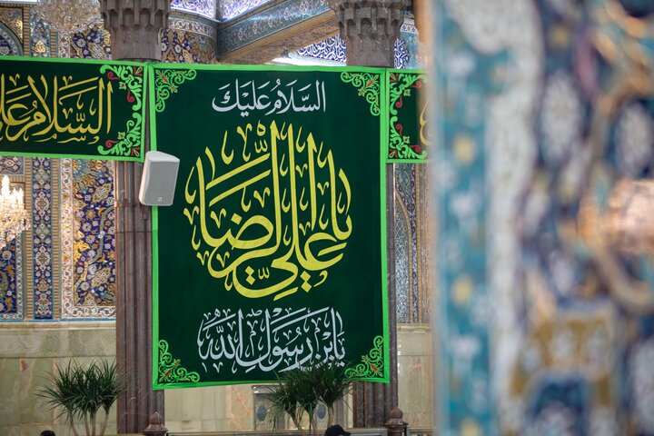 آذین بندی حرم امام حسین(ع) در سالروز ولادت امام رضا(ع)+تصاویر