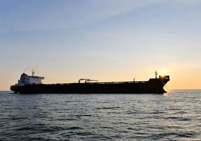 آمار تکان‌دهنده تردد کشتی‌ها در تنگه هرمز