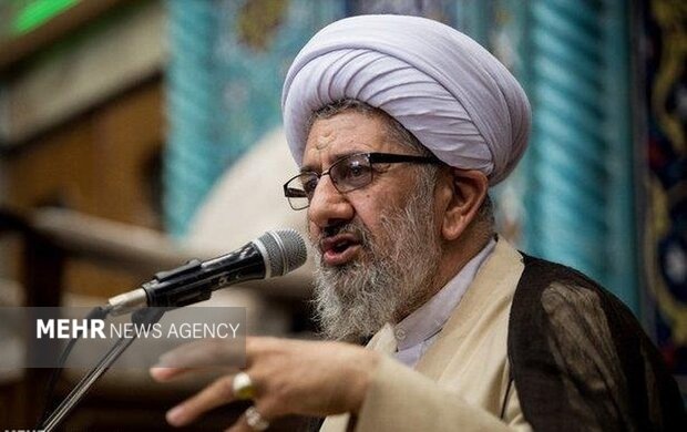 آیت الله سیفی آملی: در ایران تندرو و میانه‌رو نداریم/ همه ایرانی هستیم