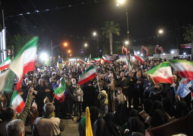 اجتماع حماسی مردم آستارا در حمایت از نظام اسلامی