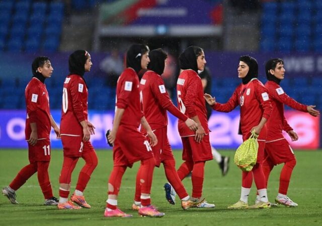 احتمال بازگشت دو دختر فوتبالیست پناهنده به کشور