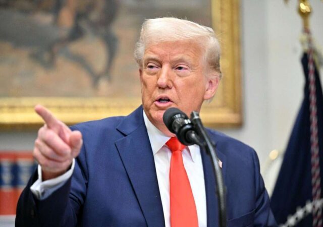 ادعای جدید ترامپ علیه تنگه هرمز / ایران روزانه ۵۰۰ میلیون دلار ضرر می‌کند