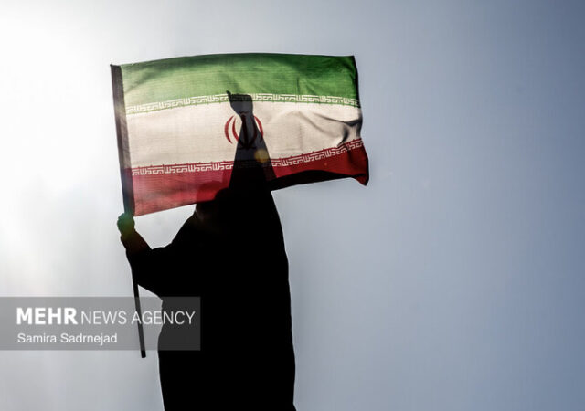 بازخوانی نقش بانوان از مبارزه با استعمار در هرمز تا مقاومت در خیابان