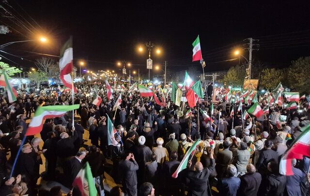 دشمن برای نجات از شکست، در حال دست و پا زدن است