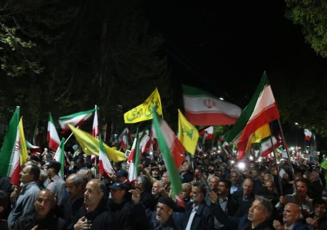 دشمن هیچ گاه مورد اعتماد نخواهد بود