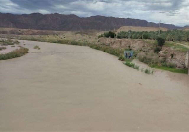رهاسازی آب سد دز؛ کشاورزان و گردشگران از حریم رودخانه دز فاصله بگیرند