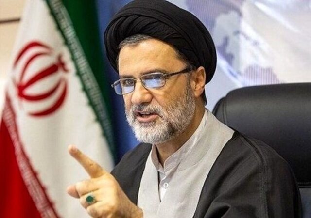 روایت تازه نبویان از عبور کشتی‌های تنگه هرمز با اخذ عوارض