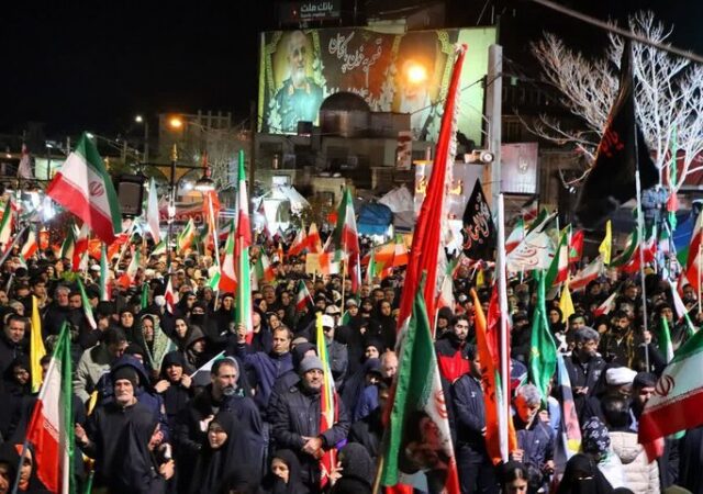 شکوه حضور مردم محلات در حمایت از رهبر معظم انقلاب و نیروهای مسلح