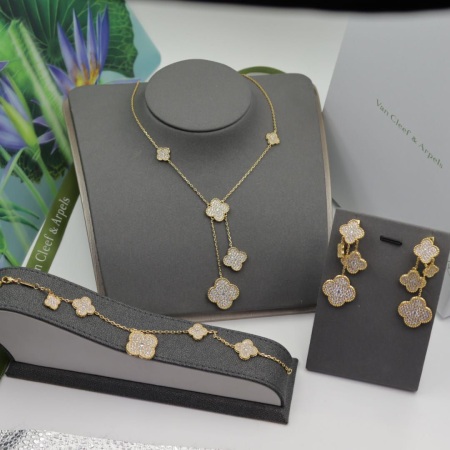 سرویس طلا مستر کوالیتی ون کلیف