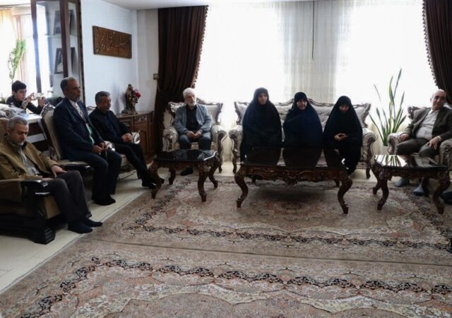 معاون بنیاد شهید: مردم و نظام هیچ اعتمادی به وعده‌های دشمنان ندارند