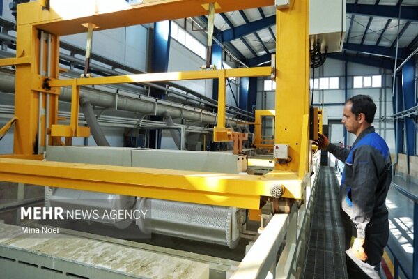 مقاومت تولید در گلستان؛ اراده پولادین فعالان اقتصادی در دل سختی‌ها