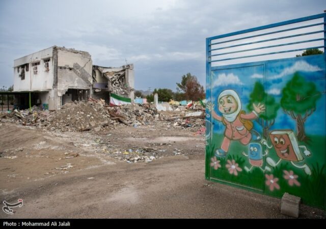 نامه خانواده‌های شهدای دانش‌آموزمیناب به پاپ: "صدای کودکان ما باشید"