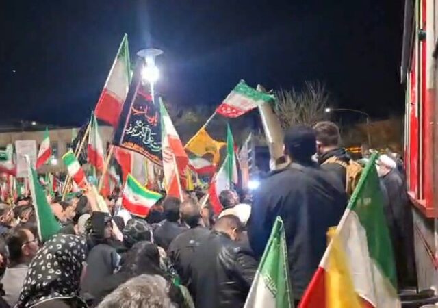 پنجاه‌ودومین شب حماسه حضور مردم تبریز در میدان ساعت