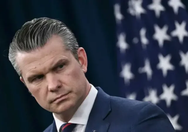 چند ادعای جدید وزیر جنگ آمریکا درباره ایران/ منظور هگزت از فرصت تاریخی چیست؟