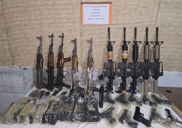 کشف 28 قبضه سلاح کلت جنگی در ارتفاعات صعب‌العبور ارومیه