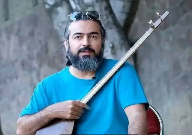 کنایه تند پرواز همای به طرفداران پهلوی+ عکس