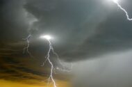 آماده‌باش برای طوفان و رعدوبرق در ۱۲ استان / باران، باد شدید و گردوخاک در راه است