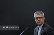 امپراطور ناچار شد با واقعیت کنار بیاید