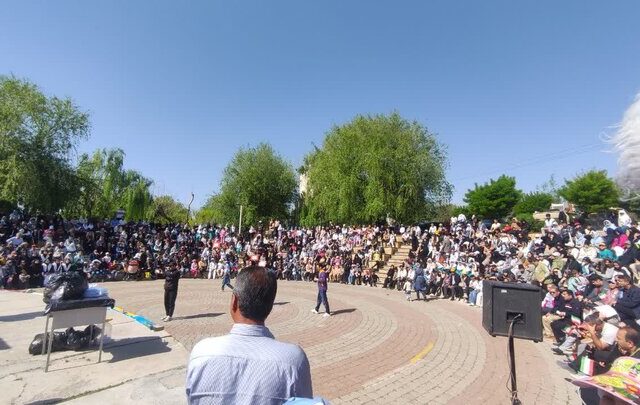 برگزاری همایش پیاده‌روی خانوادگی و دانش‌آموزی در مراغه