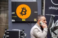 بیت‌کوین از جمع ۱۰ دارایی برتر خارج شد