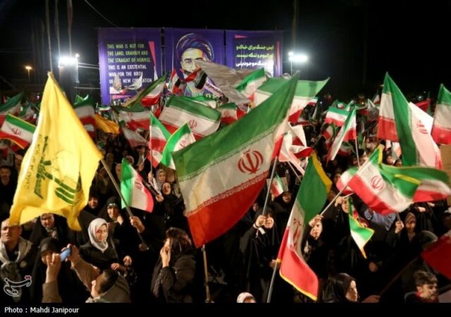 جنگی که با روایت حماسه مردم معنا گرفت؛ ما کجای این جنگ ایستاده‌ایم؟