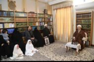 دیدار خانواده شهید لاریجانی با آیت‌الله مکارم شیرازی
