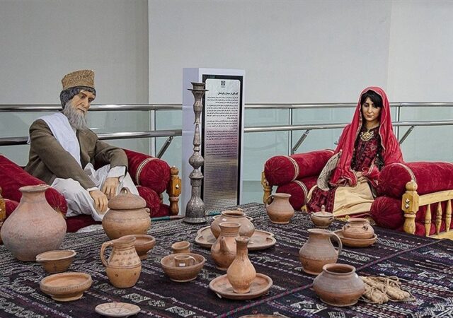 رونمایی از 88 شئ تاریخی توقیفی 4000 ساله در موزه جنوب شرق