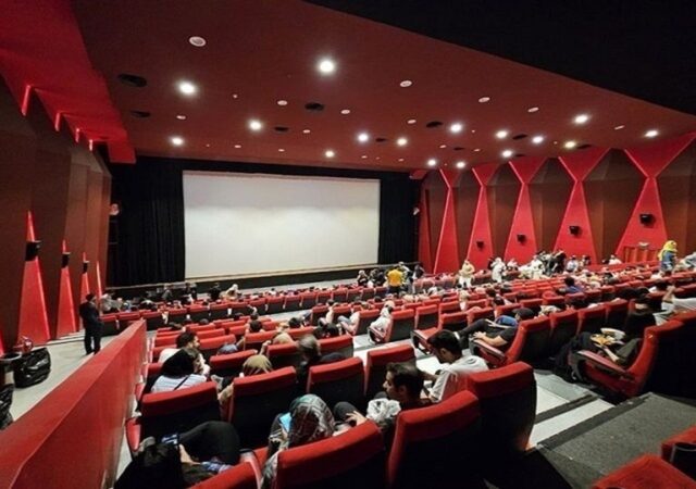 عرضه بلیت نیم‌بهای سینما دو روز در هفته شد